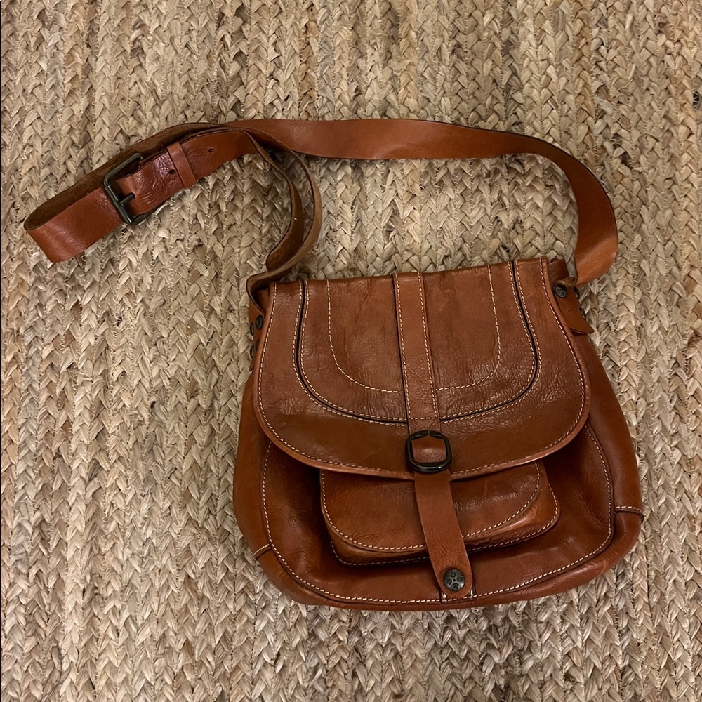 Patricia Nash Barcelona 💯 genuine leather auténtica woman Saddle Crossbody Bag